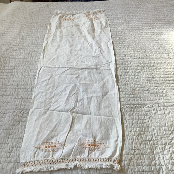 Mustard Yellow Cream Vintage Table Runner - Picture 4 of 6